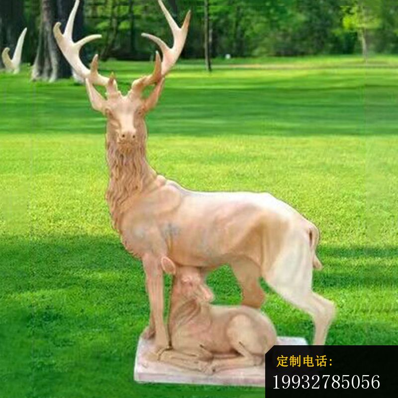 晚霞红母子鹿雕塑，公园动物石雕_800*800
