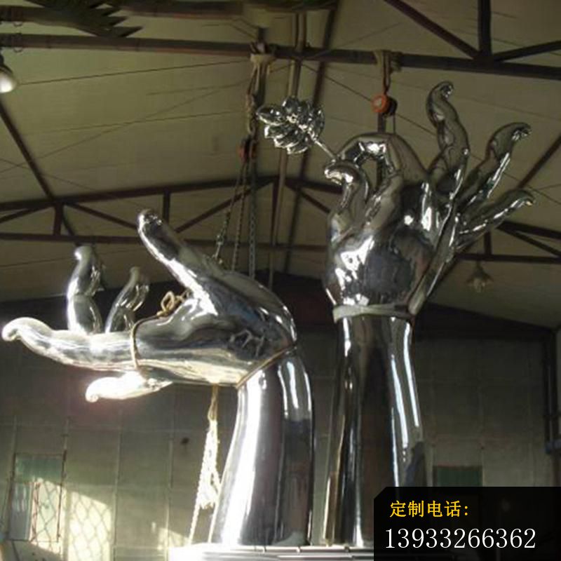 公园不锈钢手拿簪花景观雕塑_800*800