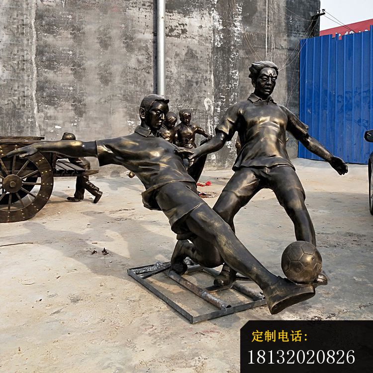 铜雕踢足球人物   广场人物雕塑_750*750