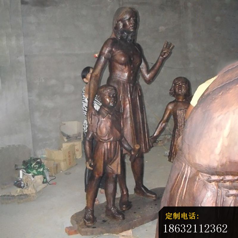 母亲与孩子合影铜雕，公园人物铜雕 (1)_800*800