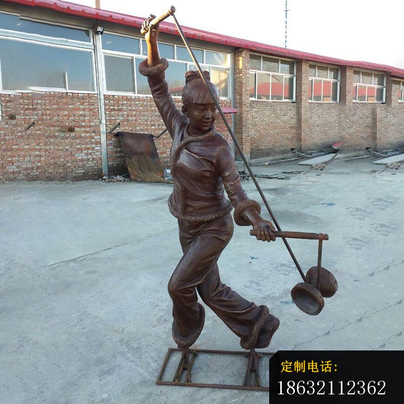 抖空竹铜雕，公园运动铜雕 (2)_800*800