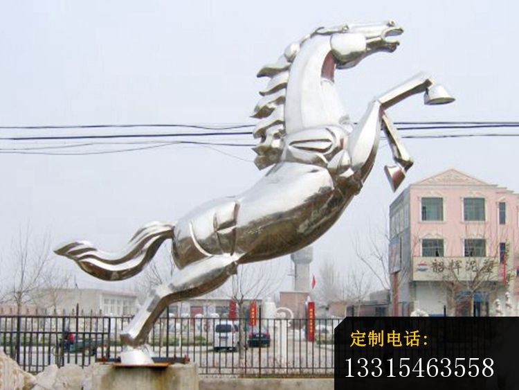 不锈钢奔腾的马雕塑，广场景观雕塑_750*563