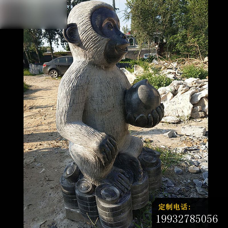 青石猴子雕塑，抱着桃子的小猴子石雕 (2)_800*800