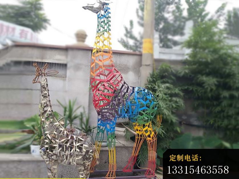 不锈钢彩条长颈鹿   公园动物雕塑_838*629