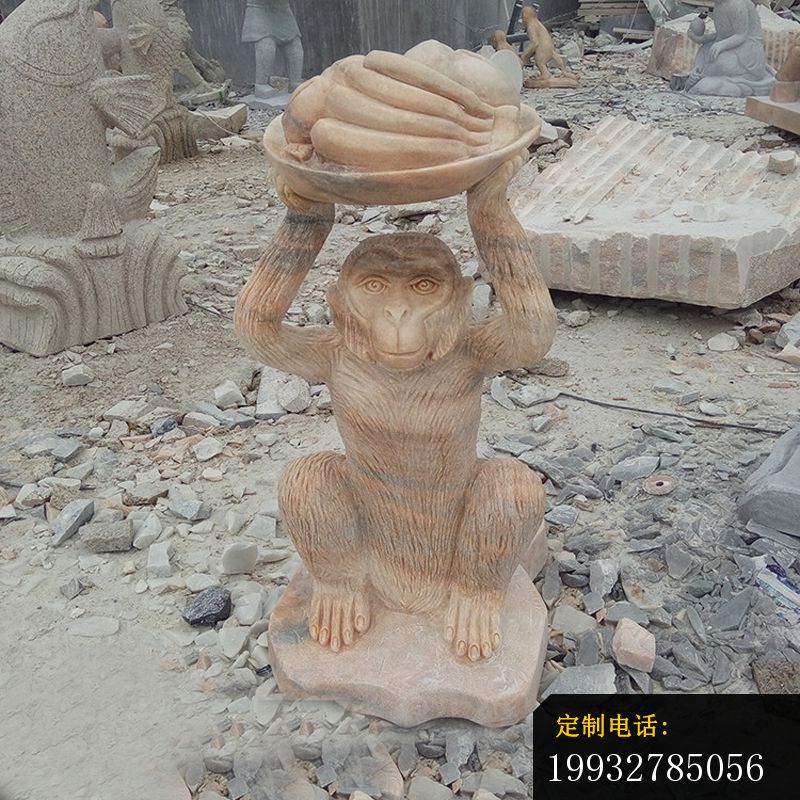 手举香蕉的猴子石雕 晚霞红公园动物雕塑_800*800