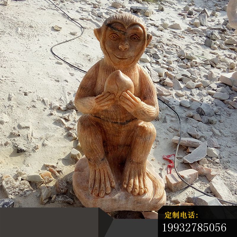 晚霞红抱桃的猴子 公园动物石雕 (2)_800*800