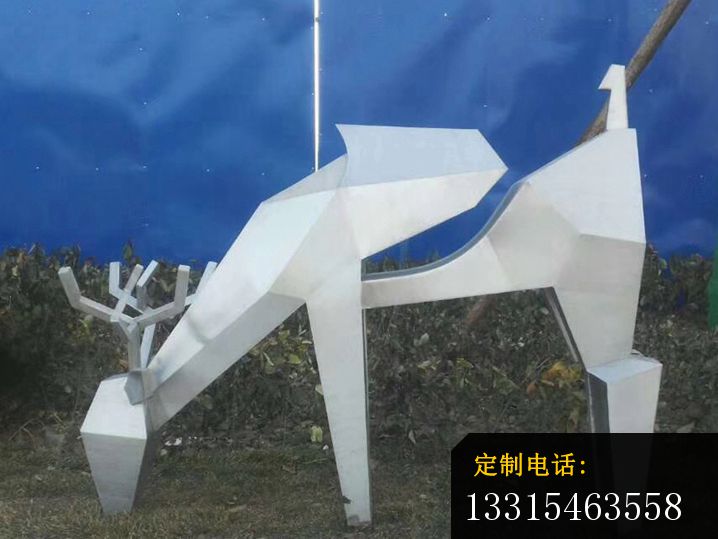 不锈钢吃草小鹿   公园动物雕塑_718*539