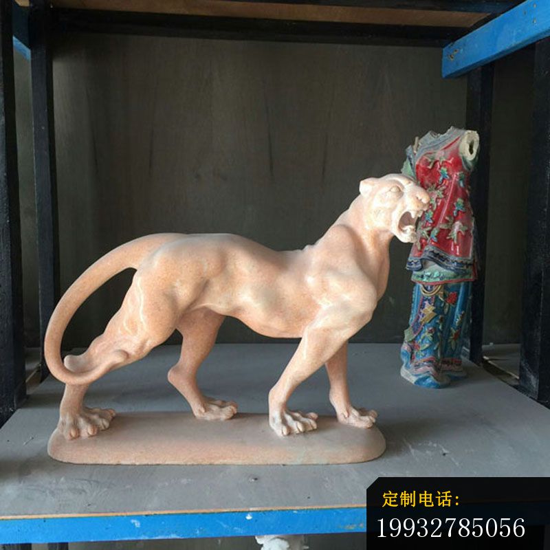 晚霞红老虎雕塑，公园景观石雕_800*800