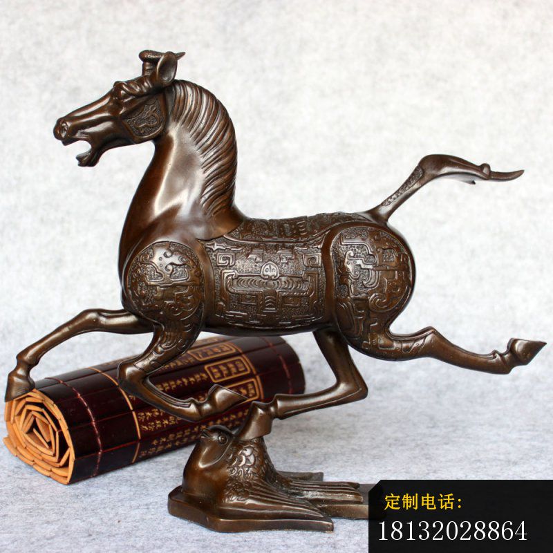 马踏飞燕铜雕，广场景观雕塑_800*800