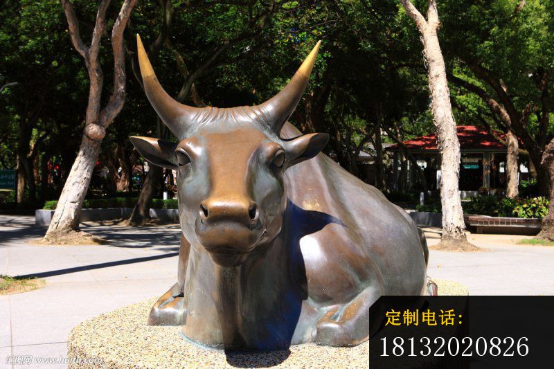 卧着的牛铜雕 铸铜牛雕塑 (2)_800*533