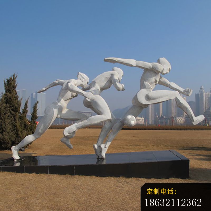 踢足球雕塑，不锈钢运动雕塑_800*800