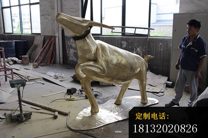 抽象小牛铜雕公园铜牛动物雕塑 (2)_700*467