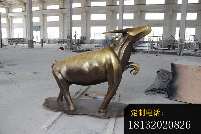 抽象小牛铜雕公园铜牛动物雕塑 (1)_700*467