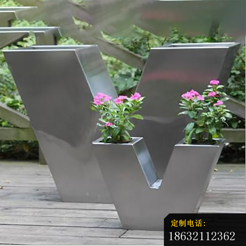 不锈钢花瓶雕塑 (4)_800*800