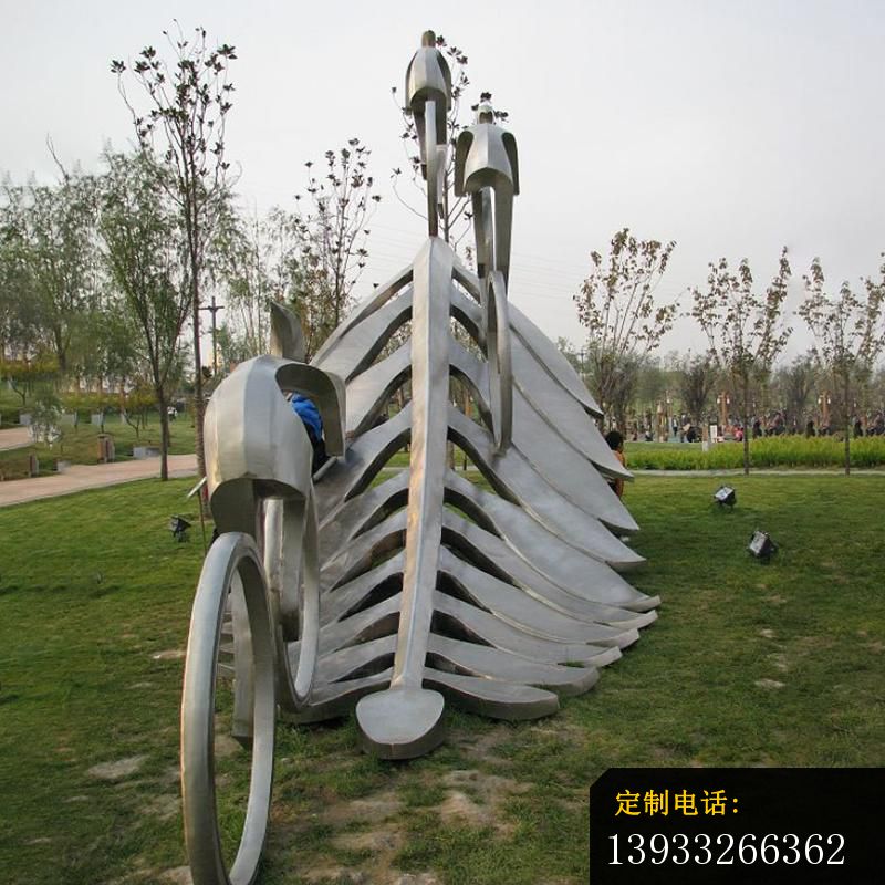公园不锈钢骑车运动人物景观雕塑_800*800