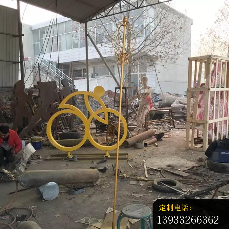 公园不锈钢骑自行车人物景观雕塑_800*800