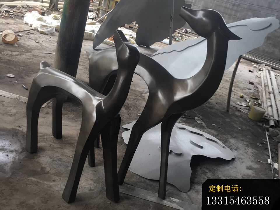 不锈钢抽象小鹿动物雕塑_960*720