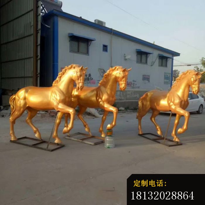 黄铜色马雕塑 (1)_700*700