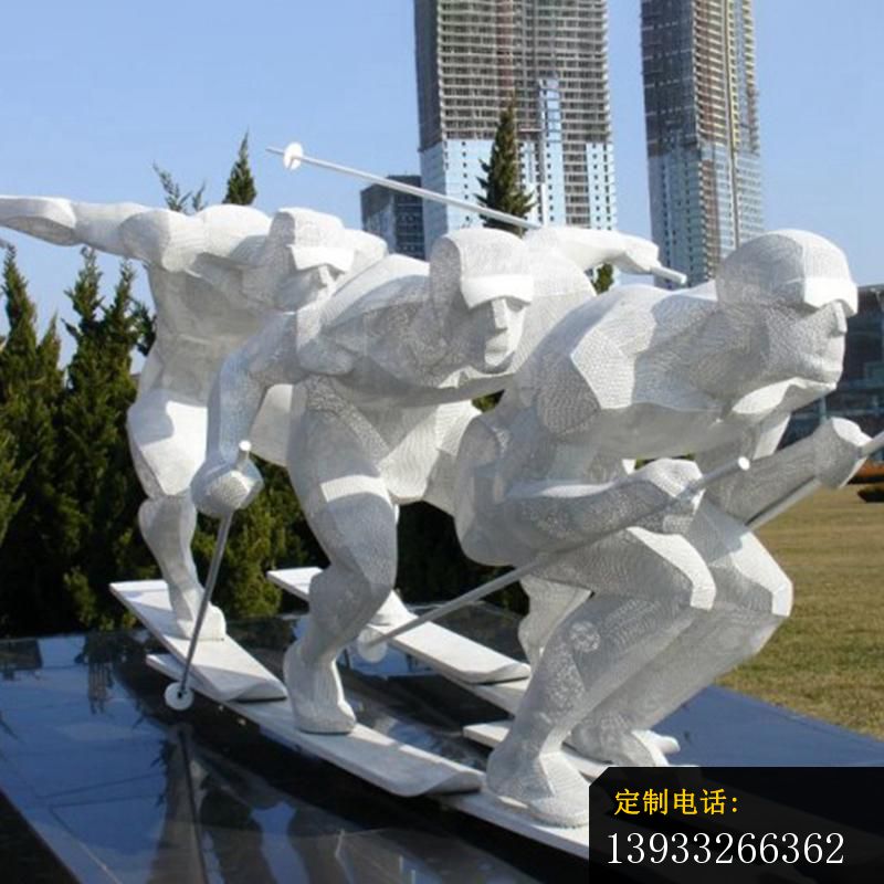 广场不锈钢玩雪橇运动人物雕塑_800*800