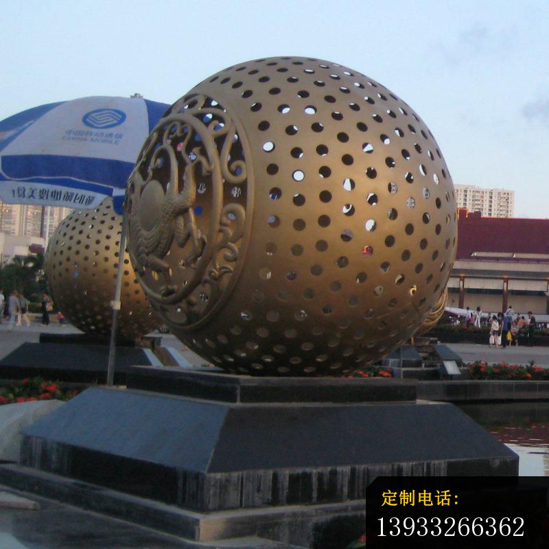 广场不锈钢圆镂空球景观雕塑_800*800