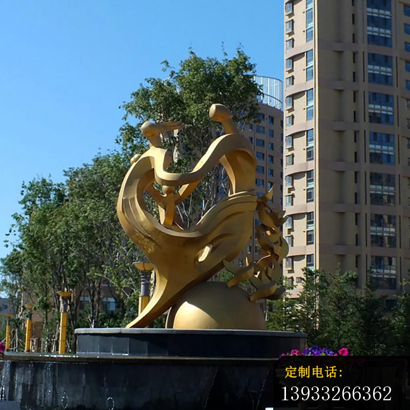 小区不锈钢抽象人物雕塑_800*800