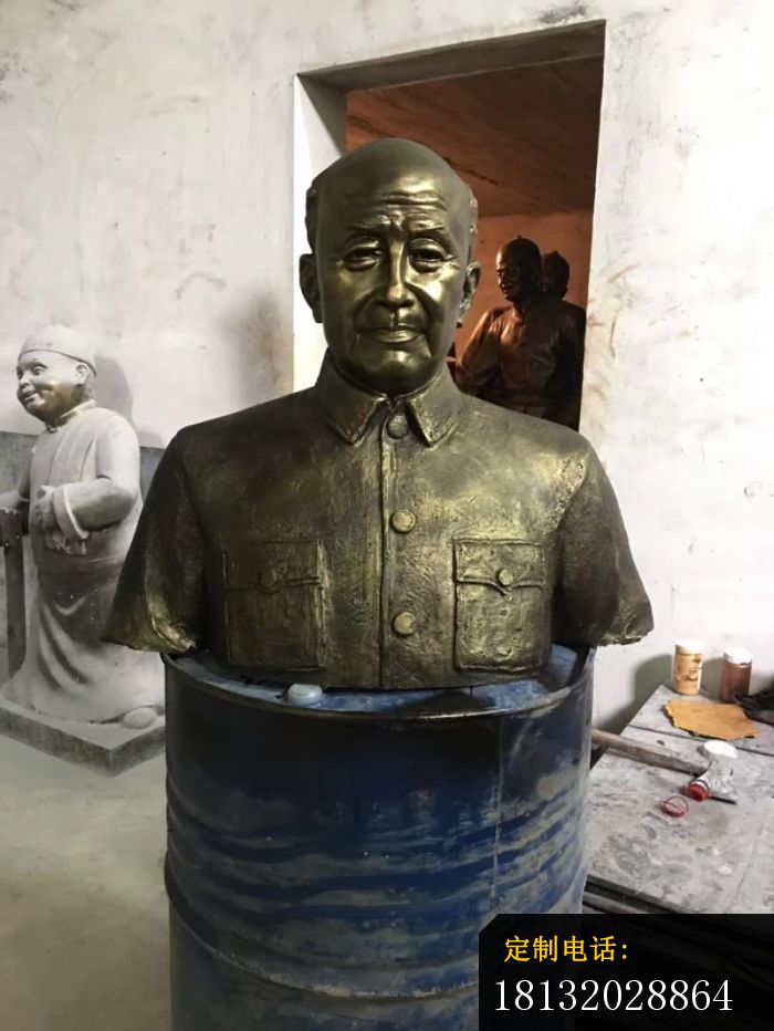 钱学森半身像雕塑_700*932