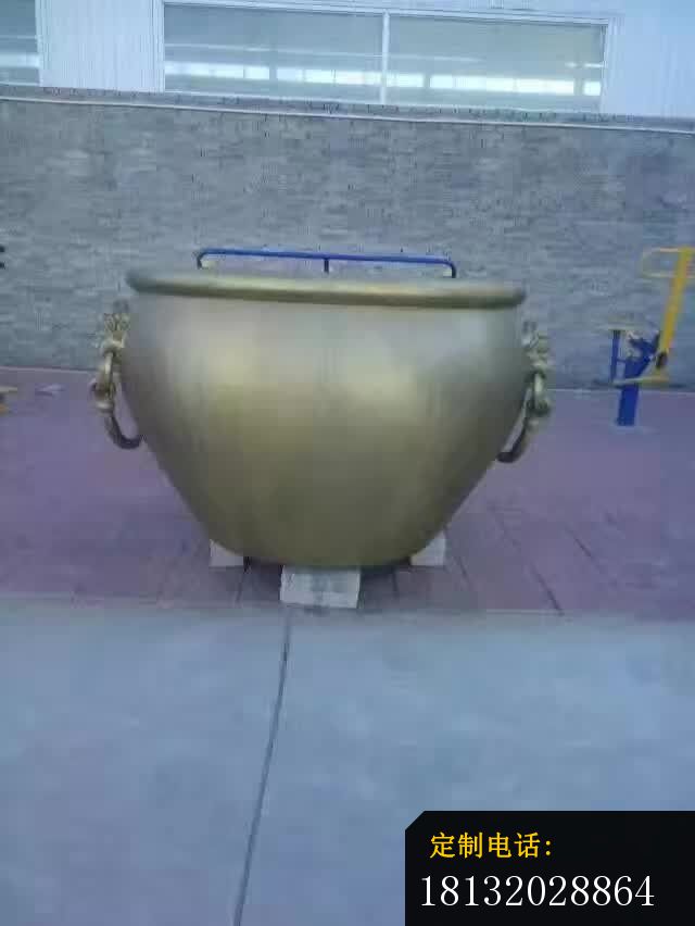 水缸铜雕塑_640*852