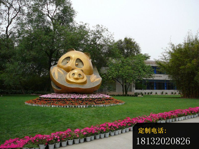 抽象母子熊猫铜雕，公园动物铜雕_800*600