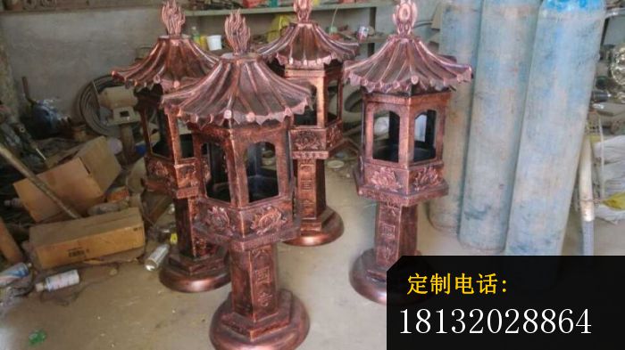 寺庙铜灯雕塑_700*393