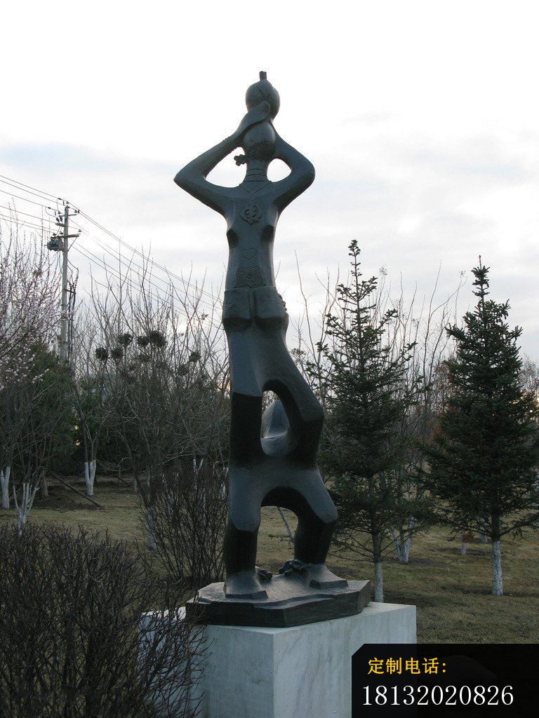 抽象人物铜雕，公园景观铜雕_768*1024