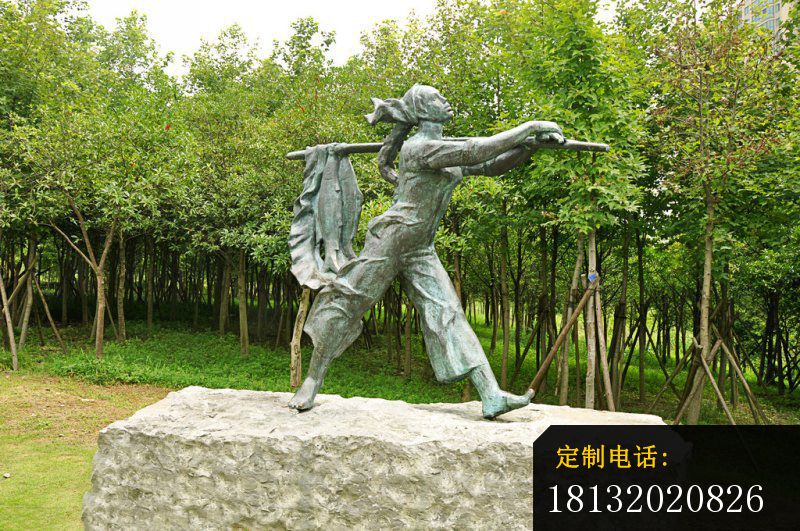 打渔回家的人物铜雕，公园小品铜雕_800*531