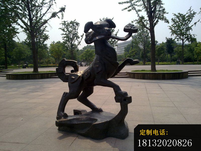 叼着如意的狗铜雕，公园动物铜雕_800*600