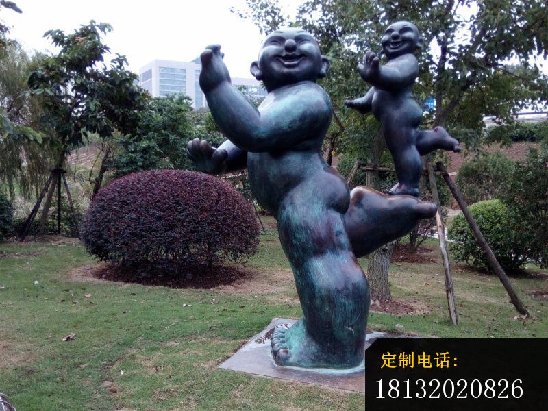 练杂技的人物铜雕，公园景观铜雕_800*600