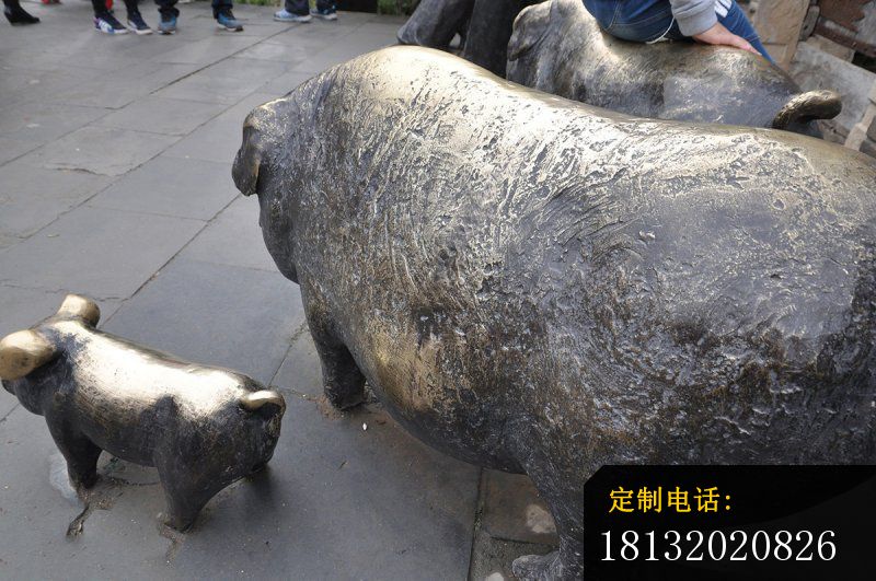 母子猪铜雕，公园动物铜雕_800*531