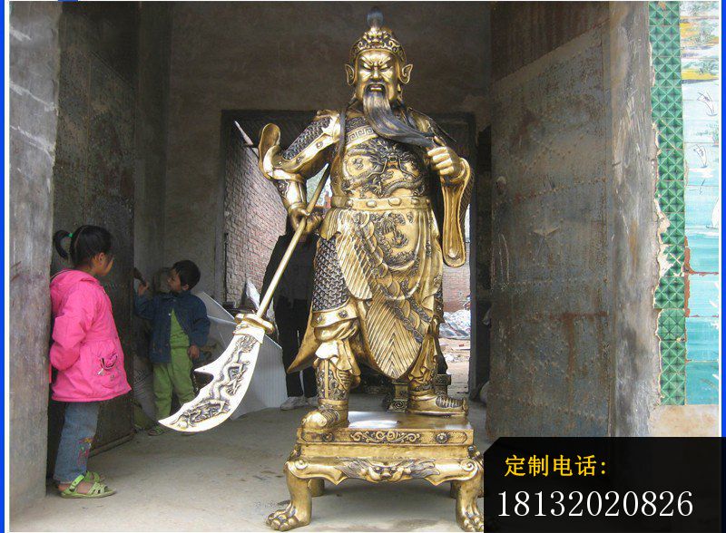 拿刀的关公铜雕，古代名人铜雕，武财神铜雕_800*588