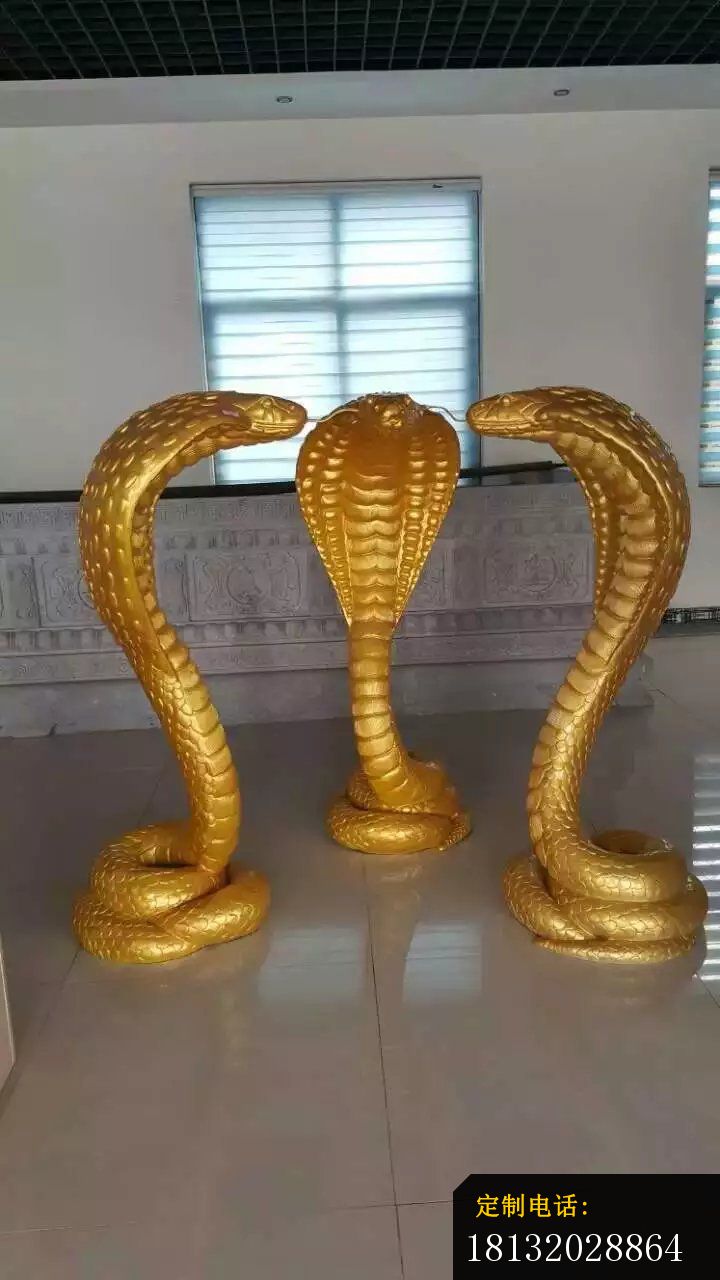 眼镜蛇雕塑玻璃钢仿铜动物雕塑_720*1280