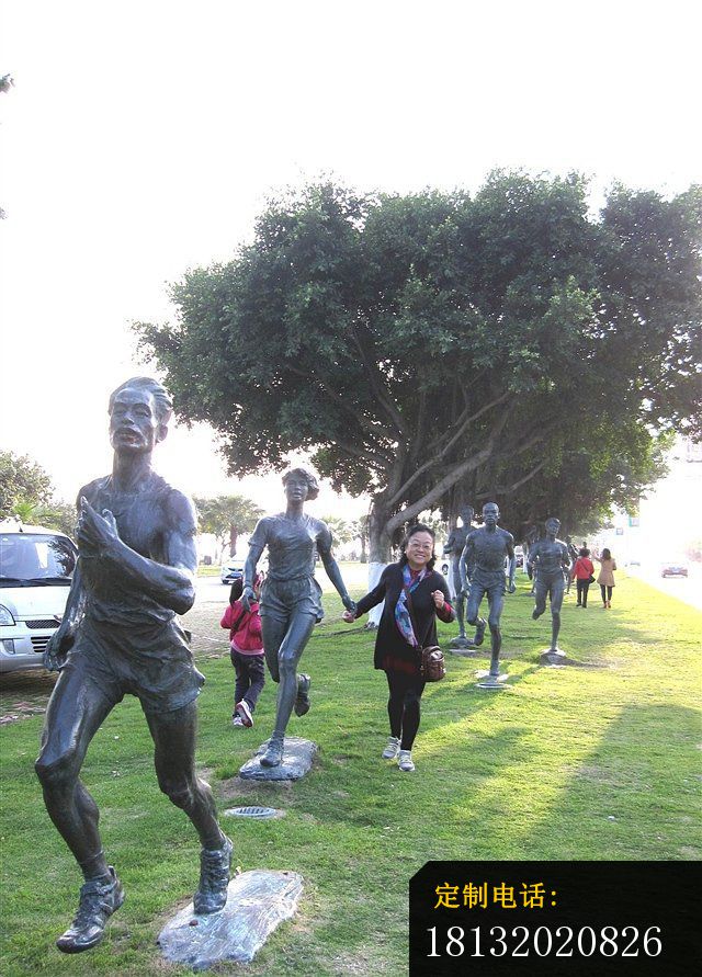 跑步的人物铜雕，公园小品铜雕_640*891