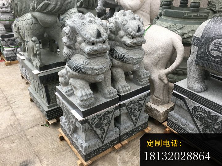 踩球狮子石雕，门口看门石狮子_720*540
