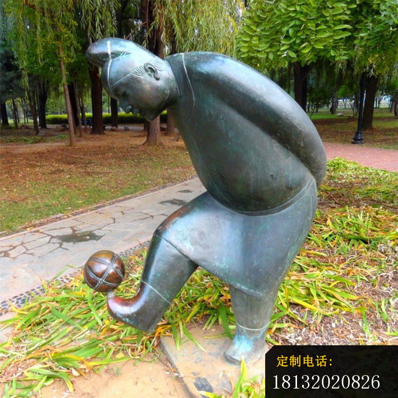 踢蹴鞠的古人铜雕，公园小品铜雕_800*800