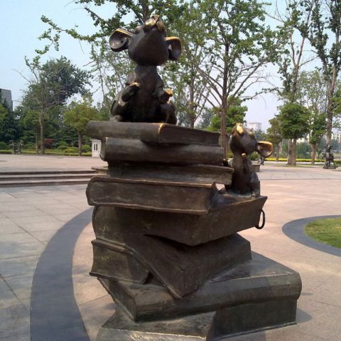 广场十二生肖铜雕塑