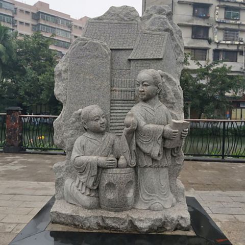 公园孔融让梨石雕 