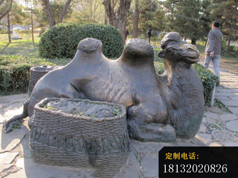 卧着的骆驼铜雕，公园动物铜雕 (3)_800*599