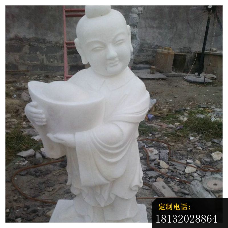 抱着元宝的小孩石雕公园景观雕塑 (2)_800*800