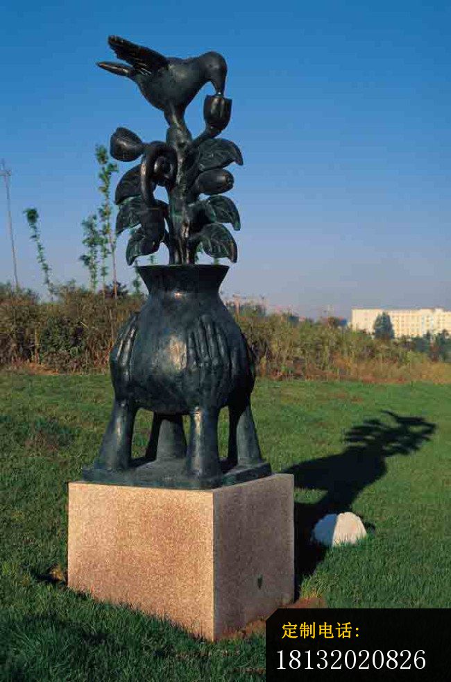 站在花朵上的鸟铜雕，公园景观铜雕_650*982