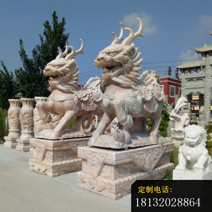 晚霞红麒麟石雕企业景观雕塑 (1)_700*700