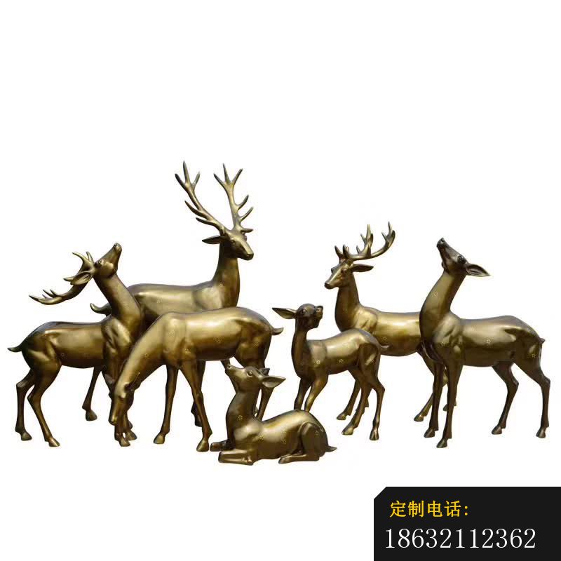 黄铜色鹿群雕塑_800*800