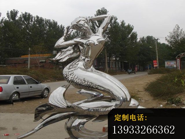 不锈钢镜面跳舞人物雕塑_640*480
