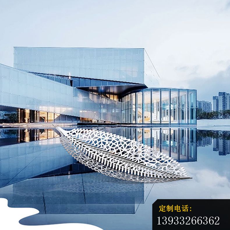 不锈钢镂空一叶扁舟雕塑_790*790