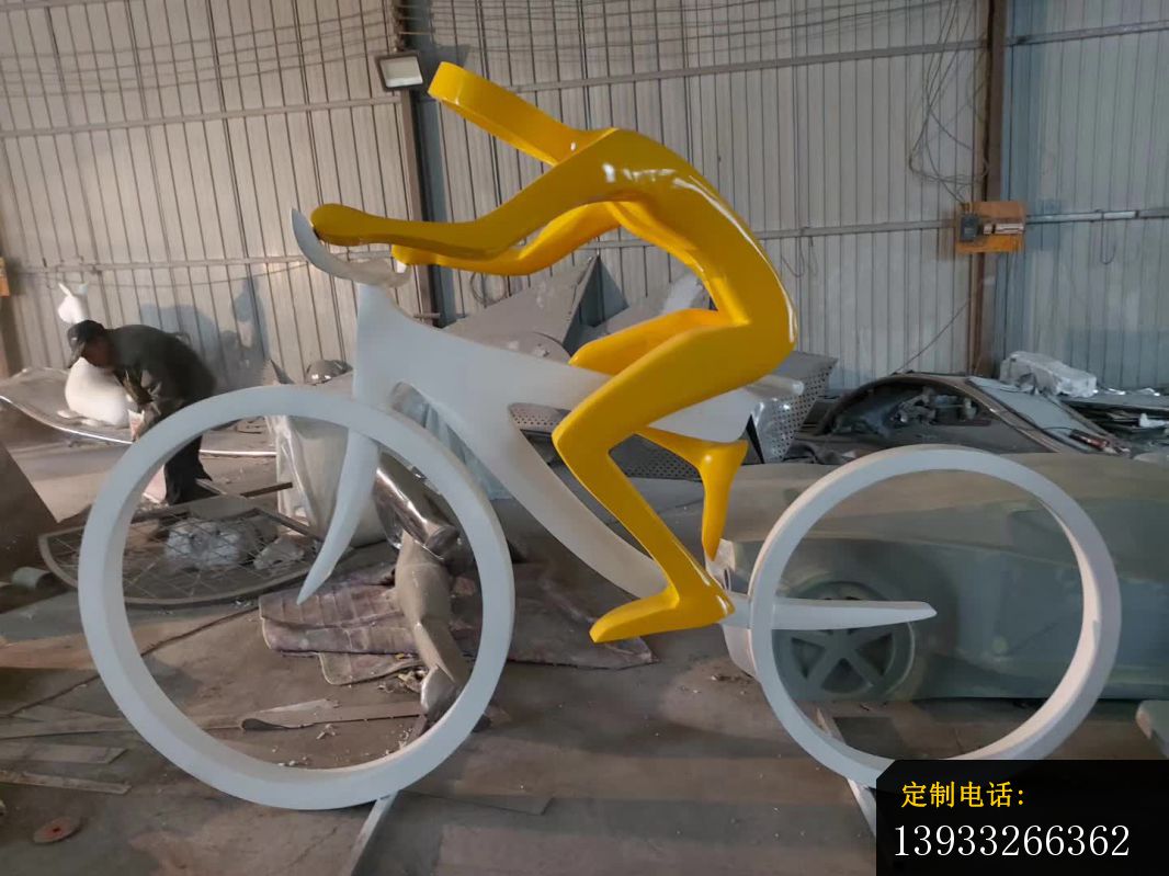 不锈钢骑单车景观雕塑_1066*799