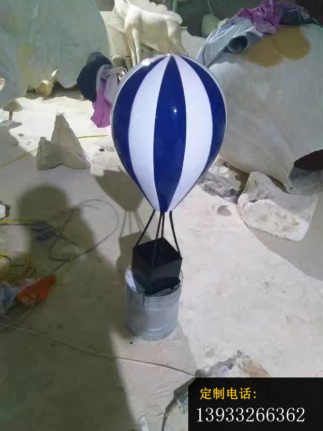 不锈钢商场美陈条纹气球雕塑_640*854